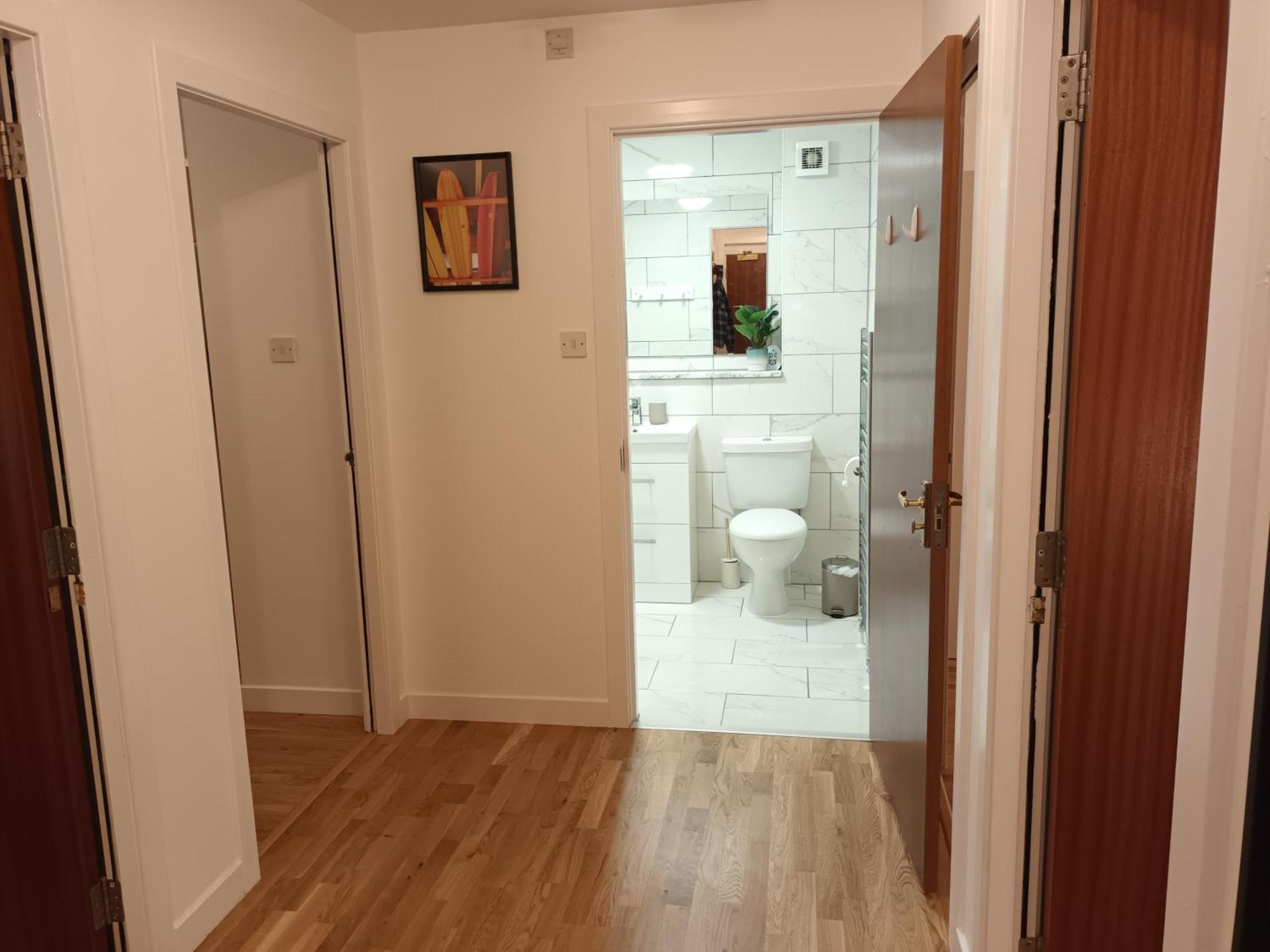 Spacious Elegant 2-br In Centre Apartamento